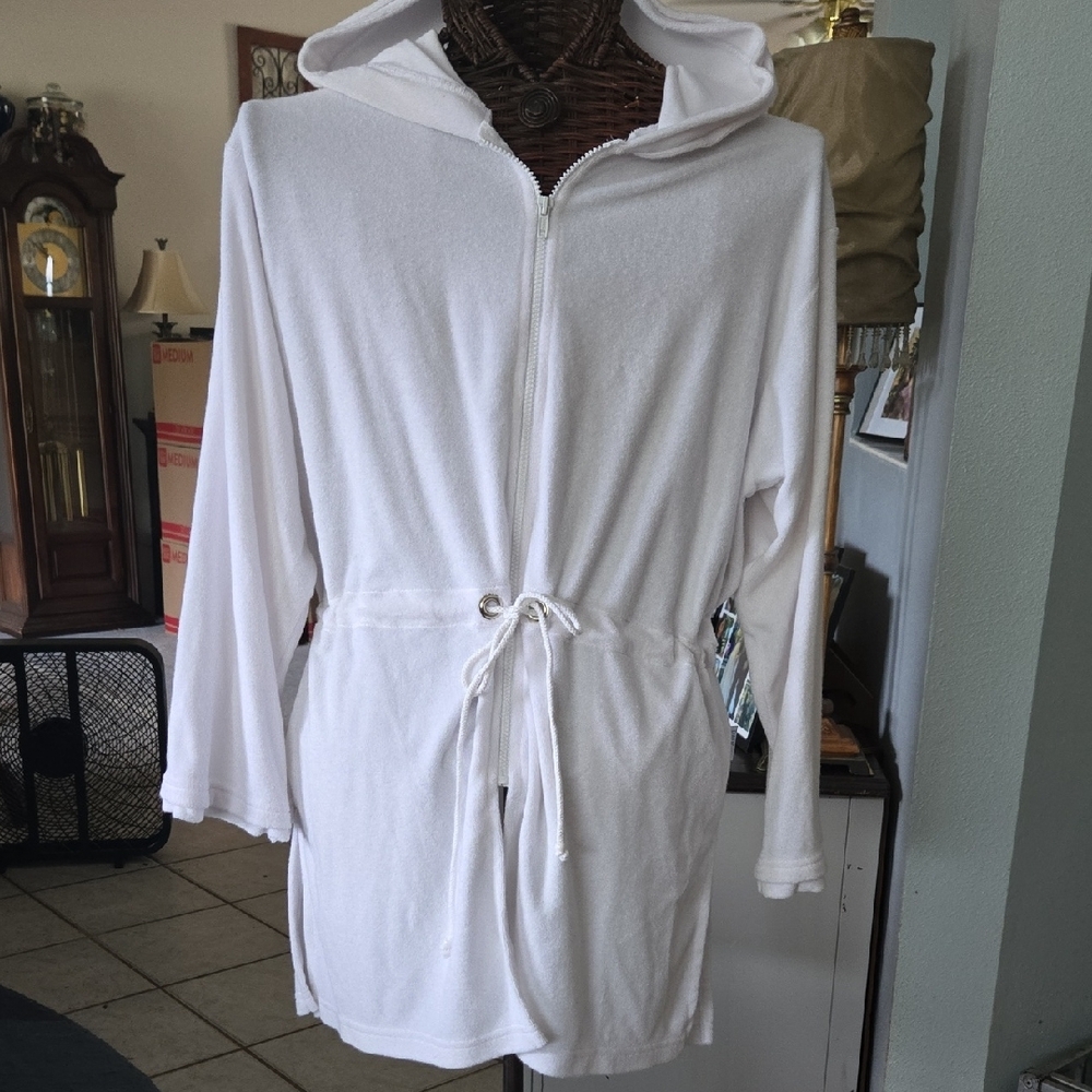 RAPZ White Hooded Terry Robe/Jacket with Drawstring Closure - Picture 3 of 13